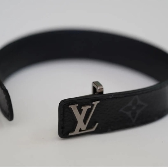 Gorgeous Louis Vuitton Brscelet - Picture 3 of 6